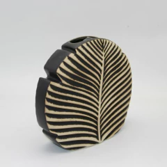 Imagen de FLORERO CERAMICA HOJA GRANDE 27cm