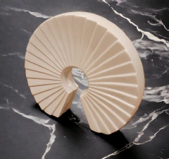 Adorno Valkiria arco blanco 28x5x26cm - comprar online