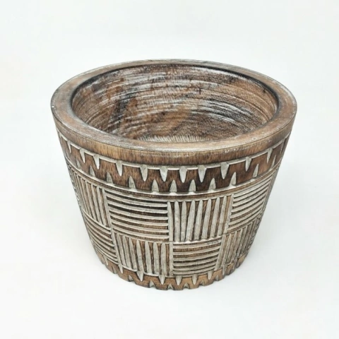 Bowl tallado en madera 18cm