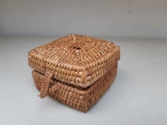 Caja Rattan chica con tapa 8x8cm