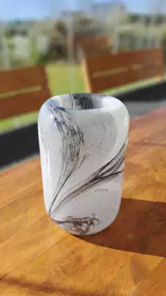 Florero jarron de vidrio marmolado grande Marmo 23cm - comprar online