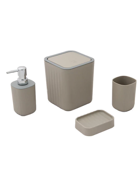 Set de cuatro accesorios de baño en color beige con dispensador de jabón, basurero, vaso porta cepillos y jabonera