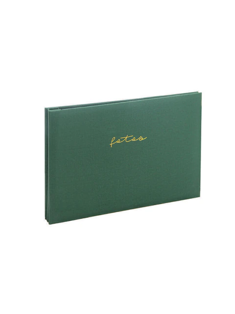Álbum de fotos color verde con tapa de tela y la palabra "fotos" en dorado