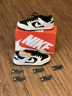 NIK€ Dunk LOW Reverse- PRETO/ BEGE