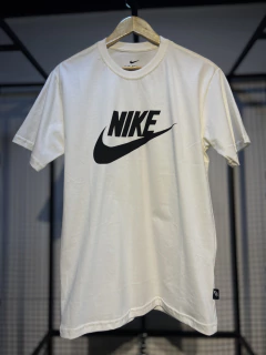 Camiseta Surf - OFF WHITE - comprar online