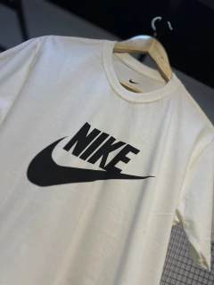 Camiseta Surf - OFF WHITE na internet