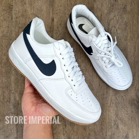 Air Force Branco/logo azul na internet