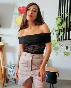 TOP TEJIDO HOMBROS DESCUBIERTOS