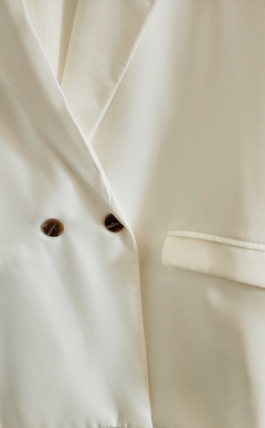 Imagen de BLAZER OVER WHITE