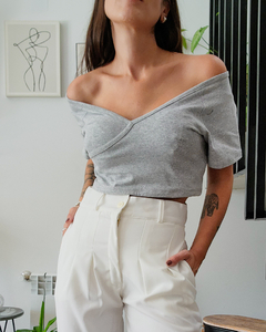 TOP DOBLE GRIS