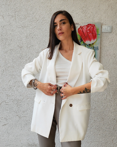 BLAZER OVER WHITE en internet