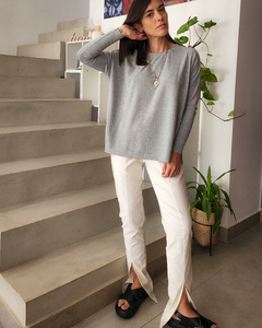 REMERA CAPSULA GRIS