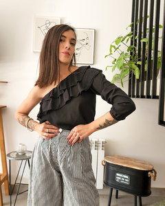 BLUSA VOLADOS BLACK - comprar online