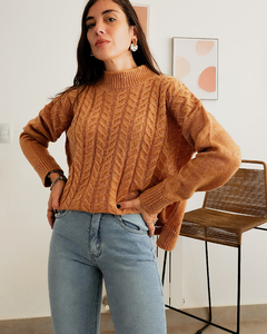 SWETER OCHITOS CAMEL - tienda online