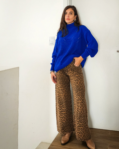 SWETER OVER BLUE en internet