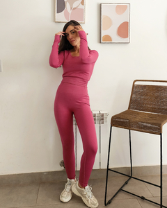 SET DEPORTIVO SEAMLESS MAGENTA