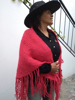 Chal / chalinas triangulares rojo en telar - comprar online
