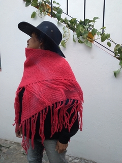Chal / chalinas triangulares rojo en telar