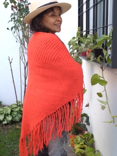 Chal / chalina triangular en lana de oveja en telar - comprar online
