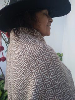 Manta / Chal de Lana de Llama ojo de perdiz en telar # 239