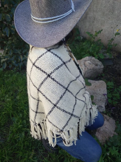 Chal / Cuello triangular de Oveja - comprar online