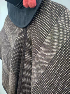 Poncho en telar de oveja # 138 - Pueblo Andino