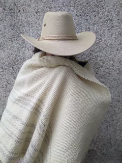 Chal / Manta en telar lana de oveja # 196