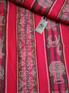 Aguayos Norteños inca Rojo 1.20 mts x 1.20mts