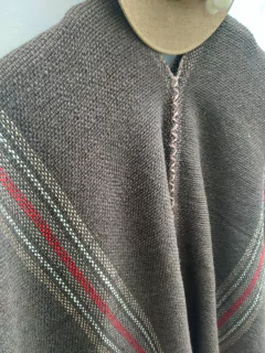 Poncho en telar de oveja Marron # 133 - comprar online