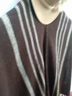 Poncho en telar de oveja marrón # 132 en internet