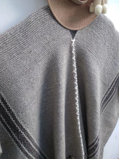 Poncho en lana de Oveja en telar gris # 145 - tienda online