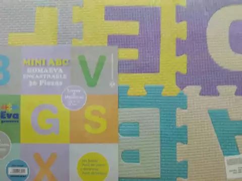 Piso Goma Eva 15X15 36 Piezas Números Letras Encastre - comprar online