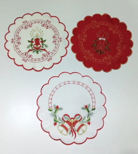 City Blanco Carpeta Navideña 30R Bordada (NAV02CB)