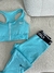 Conjunto fitness na internet