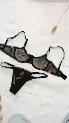 VAINILLA NEGRO BORDADO (Arma tu conjunto)