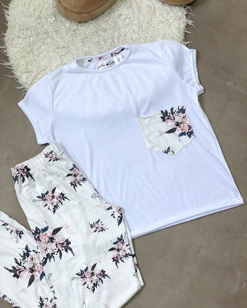 REMERA ANASTASIA LIRIO BLANCO