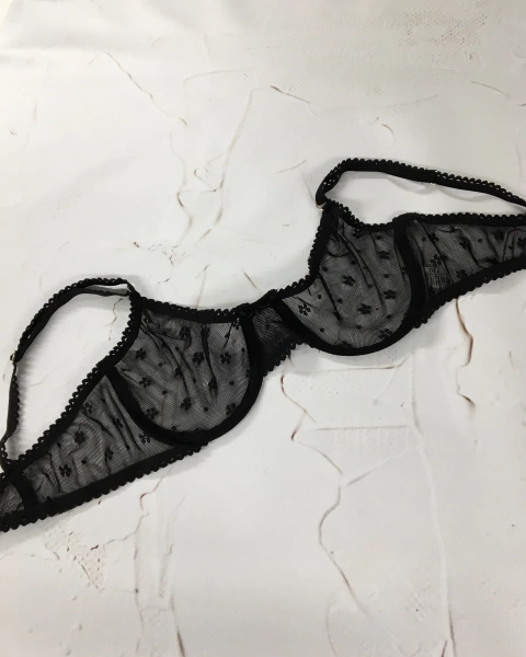 CORPIÑO VAINILLA NEGRO TULL