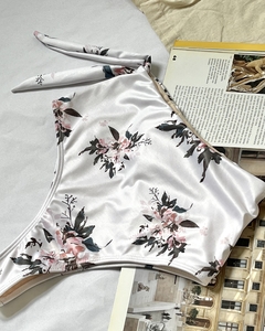 BOMBACHA CLIVIA LIRIO BLANCO - malaga beachwear