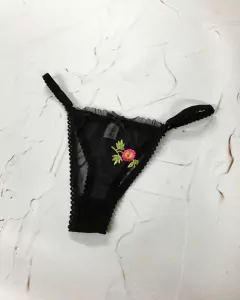 VAINILLA NEGRO BORDADO (Arma tu conjunto) - tienda online