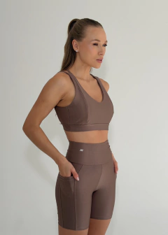 CONJ.SHORT NAY CASTANHO na internet