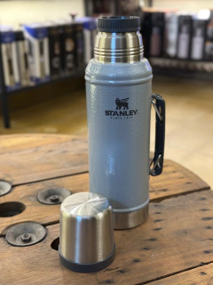 Termo Stanley classic 950 ml.