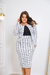 Conjunto blazer e saia xadrez na internet