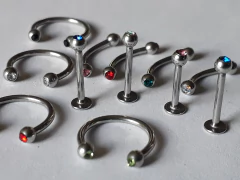 Piercing de Acero Quirurgico con Strass, Bull, Labret, Barbell Curvo !! c/u