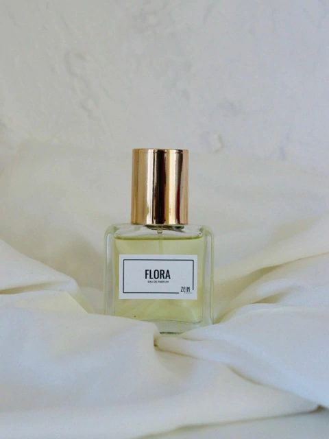Perfume de Bolsa FLORA 30 ml - Inspiração La Vie Est Belle - comprar online