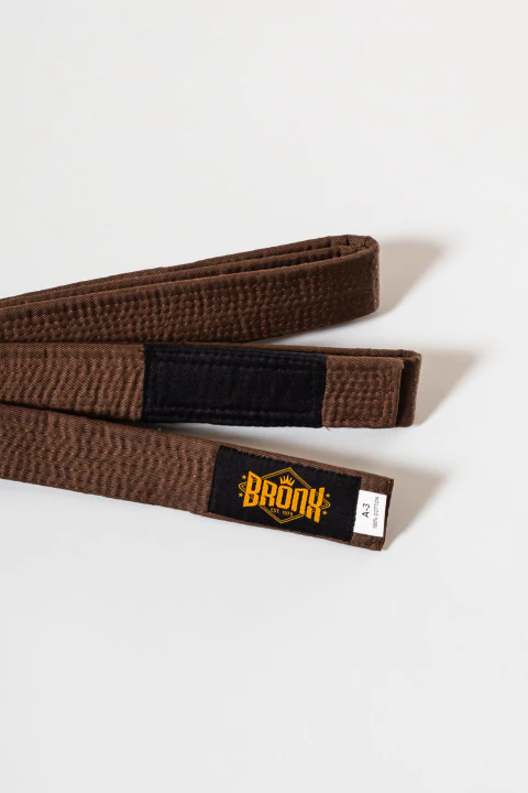 CINTURÓN DE JIU JITSU MARRÓN - comprar online