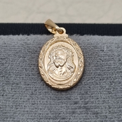 DIJE SAGRADO ROSTRO TALLADO PQÑ ORO LAMINADO 18K