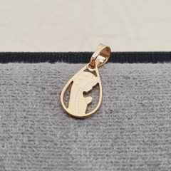 DIJE SILUETA NIÑA MARIA ORO LAMINADO 18K