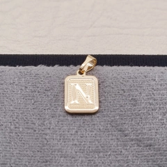 DIJE PLACA LETRA ORO LAMINADO 18K - comprar online