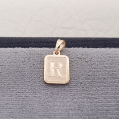 DIJE PLACA LETRA ORO LAMINADO 18K - tienda online