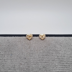 TOPO SILUETA CORAZON DIAMANTADO ORO LAMINADO 18K